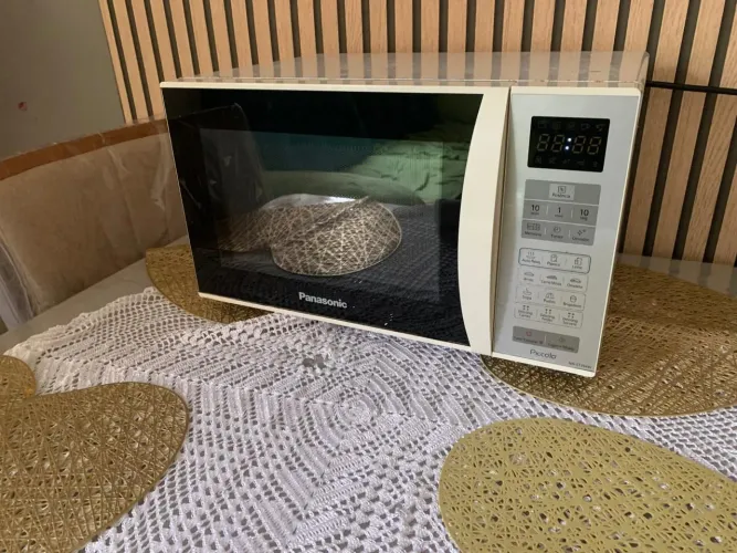 Micro-ondas Panasonic Piccolo - Qualidade, Praticidade e Preço Especial! Aproveite!