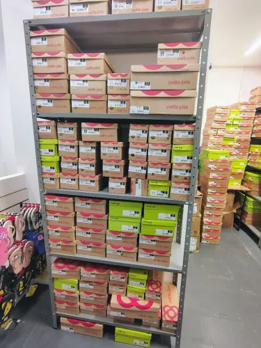Prateleiras para estoque em aço zincado pintado - Semi-novas