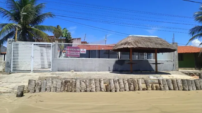 CASA DE PRAIA PE NA AREIA COM PISCINA