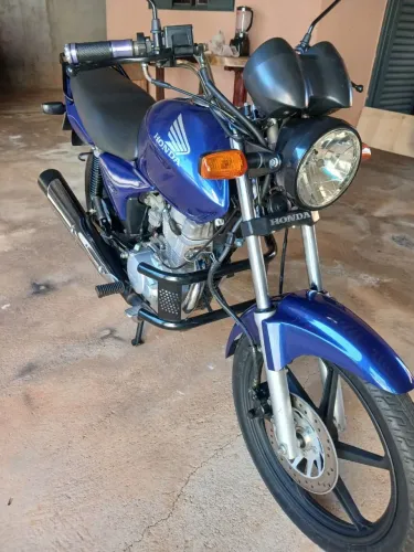 Titan 150 muito nova
