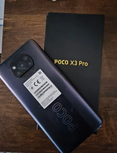 Vendo celular Poco x3 pro 8 GB de ram e 256 de armazenamento.
