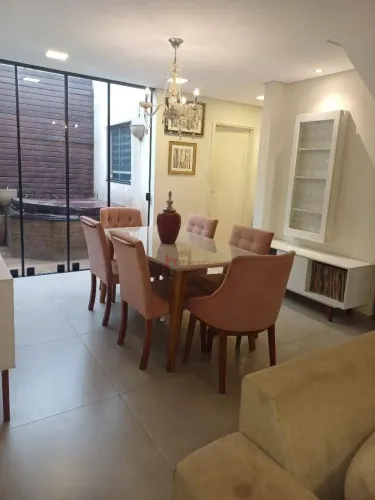 Casa com 3 Quartos à venda, 140 m² por R$ 800.000 - Jardim Bosque das Vivendas - São José