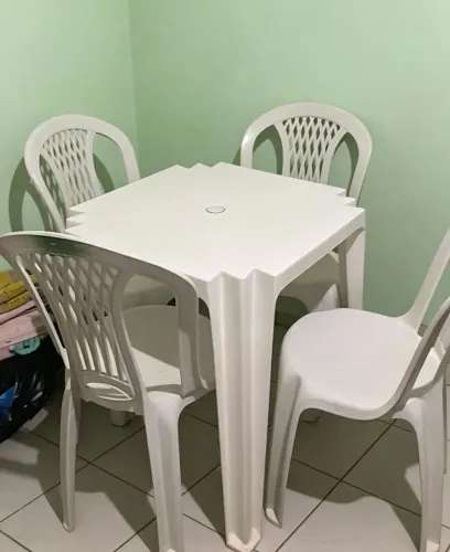 Cadeiras e mesa