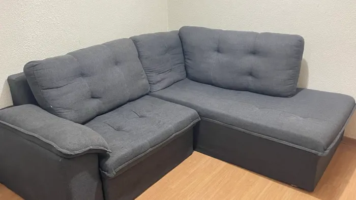 Vende-se sofá de canto.