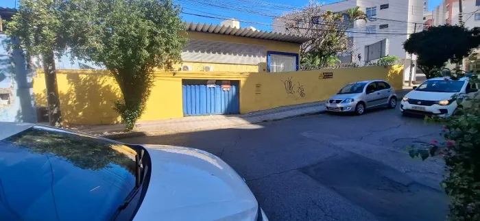 Casa comercial à venda, 3 vagas, Nova Suíssa - Belo Horizonte/MG