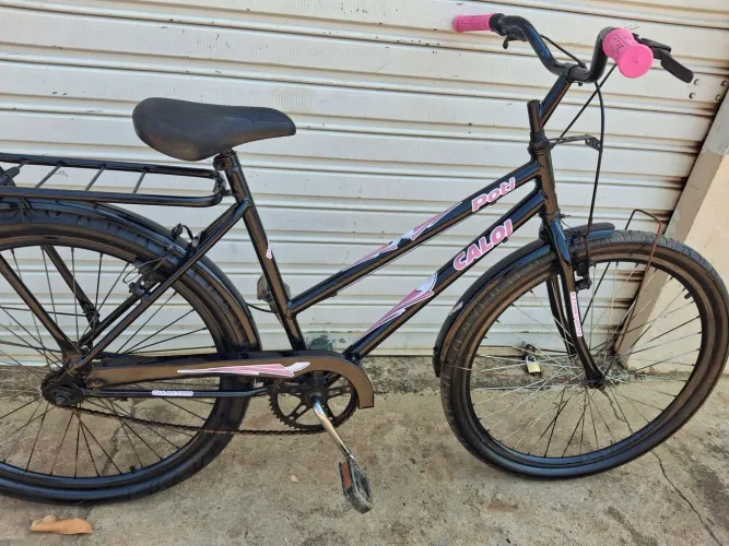 Vendo essa linda bicicleta poti caloi em perfeito estado, 255 e entrego * chama