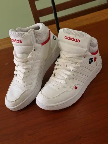 TÊNIS ADIDAS SEMINOVO