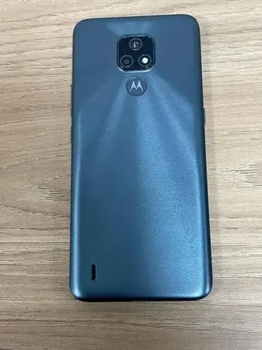 Motorola E7