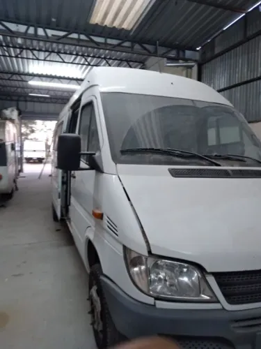Transformação e manutenção em vans e micro ônibus,ônibus em trailer e motorhomes