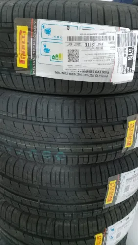 Pneu Pirelli 185/ 65R14 EVO 