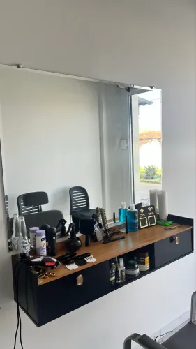 Espelho novo um mês de uso ,bisotado 4mm  90x120 