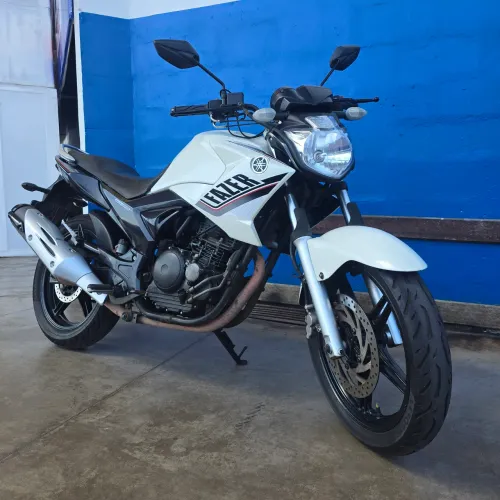 YAMAHA YS 2015 250 FAZER