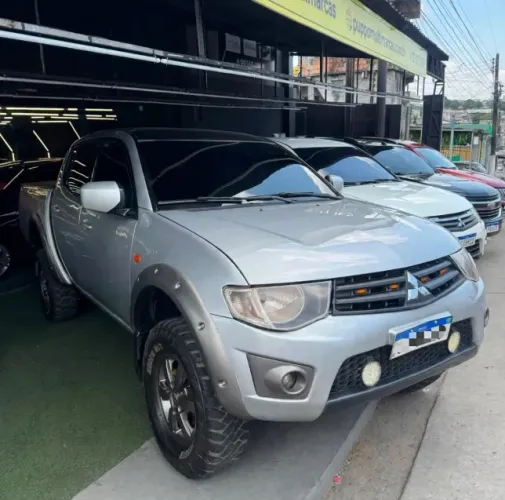 Mitsubishi L200 Triton HPE 3.2 CD TB Int.diesel MEC 2013