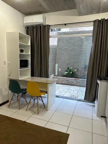 Alugo apartamento de 02 dormitórios e 01 Loft
