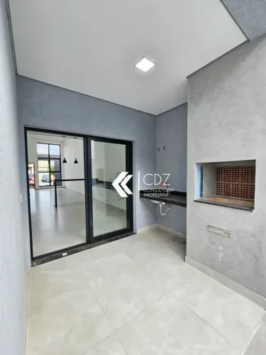Casa com piscina para venda no Horto Florestal Villagio - Sorocaba/SP
