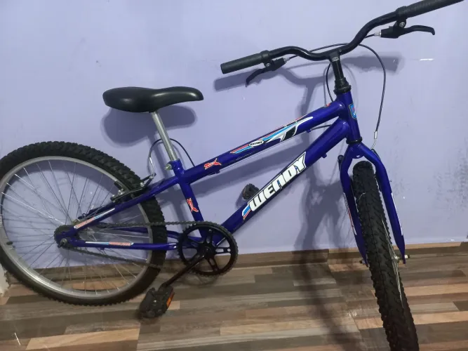 Bicicleta  azul 