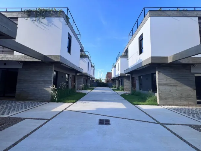 Casas em condomínio fechado à venda em Garopaba/SC no Ferraz com terraço exclusivo