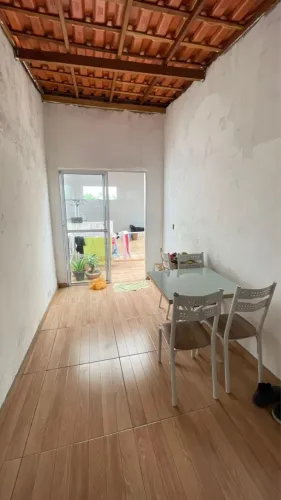 VENDO CASA NO AZALEIAS