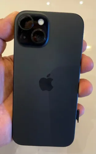 iPhone 15 com gaveta de chip (leia a descrição)