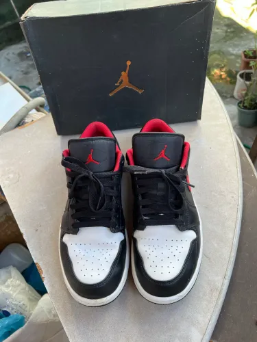 Tênis Nike Jordan 1 Low Bred/ White Toe