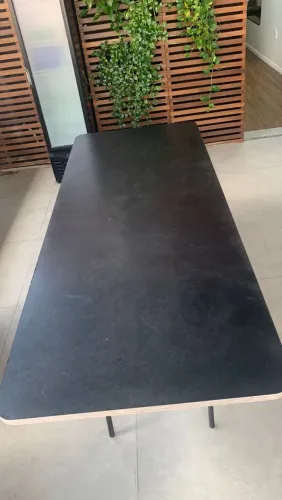 Mesa retangular de madeira 