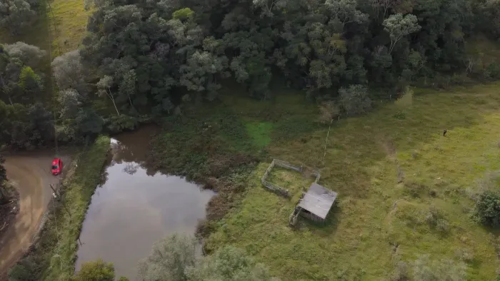 Sítio em Alfredo Wagner, com lago e queda d'água 