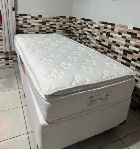 Cama box