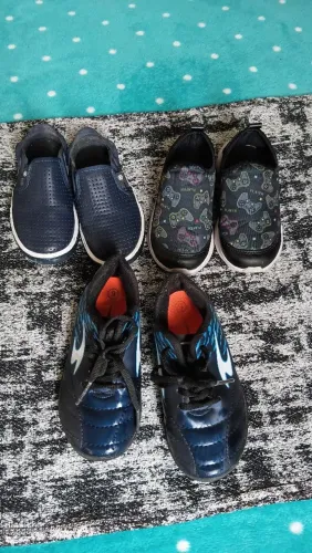 Lote sapatos menino n. 24