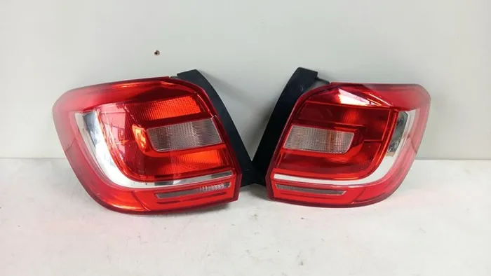 Lanterna renault sandero 15/19