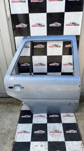 Porta Traseira Direita Lisa c/detalhes Volkswagen Gol G3 G4 