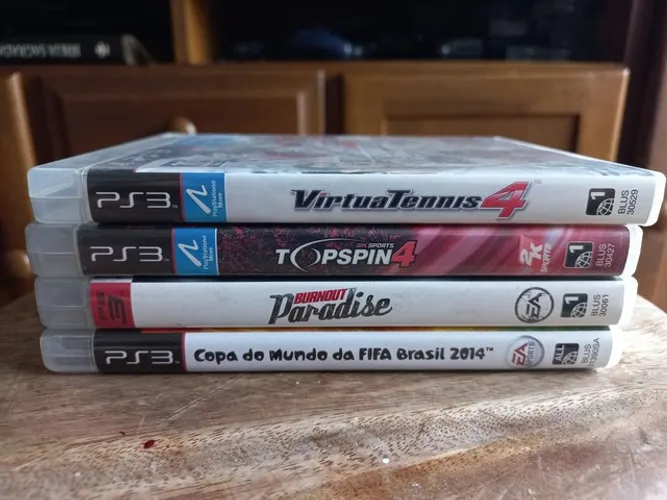 Jogos ps3 Excelente estado- Virtua Tennis, Bournout e Copa do Mundo 2014 (leia descrição)