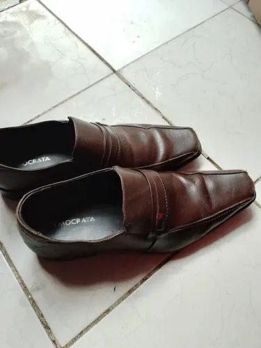 Sapato social Democrata para vender.