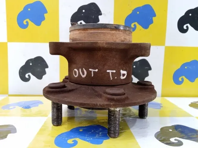 Cubo Roda Traseira Direita Outlander Gt 2016 17 3.0