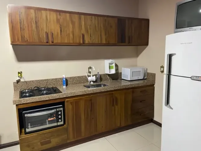 Balcão de Cozinha em Madeira Maciça Sob Medida