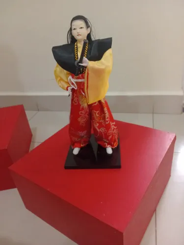 Boneca japonesa