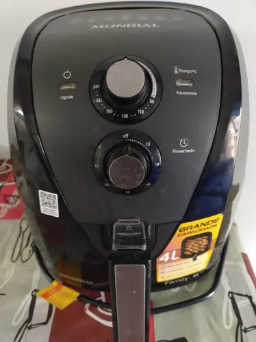 Air Fryer Mondial Family 4L - Pouco Uso e Funcionando Perfeitamente