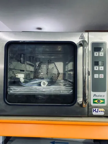 Nz. Forno miniconv 4 assadeiras digital com vapor Prática 