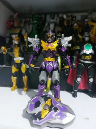 Boneco power rangers koragg bandai 2005 com escudo funcionado!