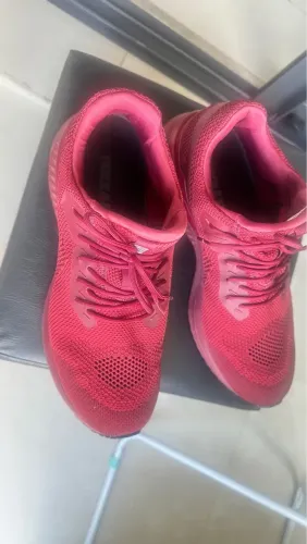 Tenis Track & Field colecao especial  NOVO