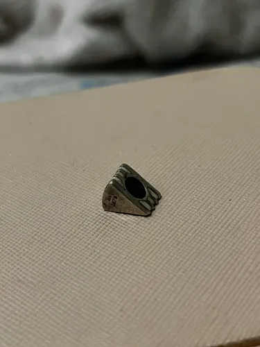 Berloque prata (fatia de bolo)