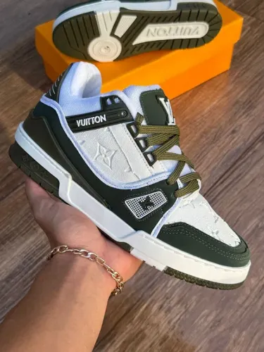 Tênis Vuitton