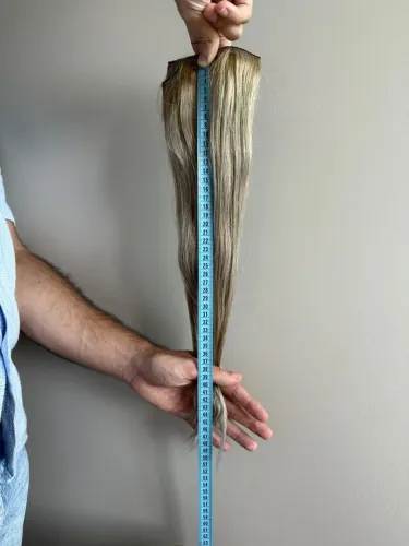 Cabelo humano brasileiro platinado, 45-50cm, 131gr