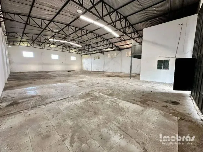 Galpão para alugar, 648 m² por R$ 9.710,00/mês - Paupina - Fortaleza/CE