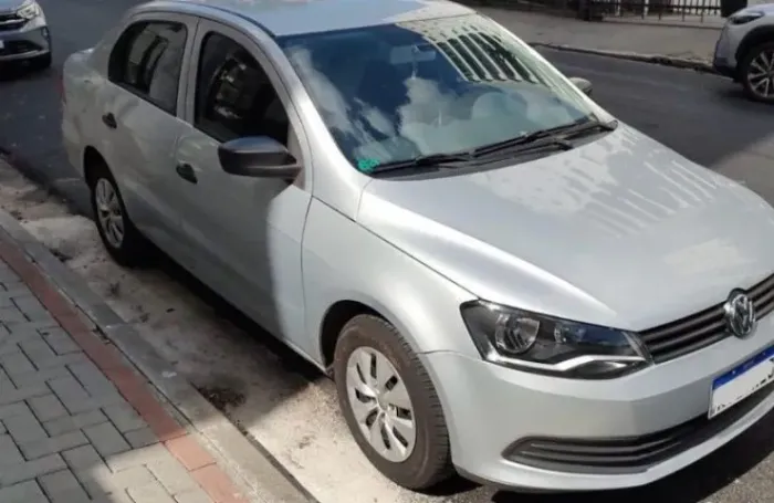 Voyage 2015 Completo para venda  PARCELADO