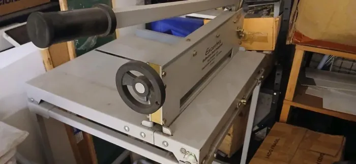 Guilhotina Semi Industrial Excentrix Standard 430 Com Mesa