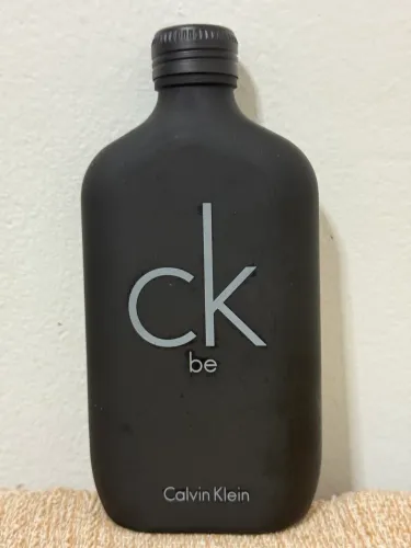 Perfume Calvin Klein be R$300 reais - ac. cartão