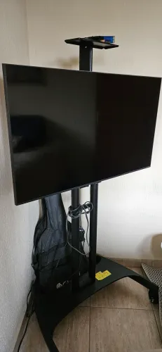 Suporte pedestal para tv 32 a 75" com rodas