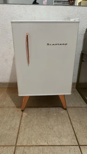 Frigobar Brastemp Retrô 76 Litros Classic White - 110V