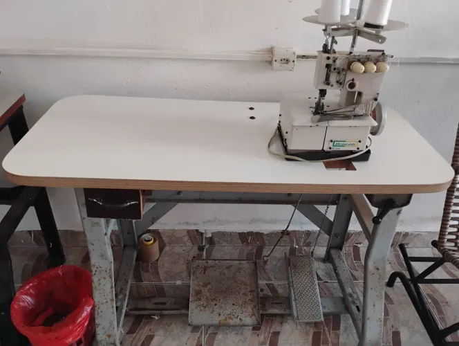 Máquina de Costura Overloque Máquina Galoneira Bracob