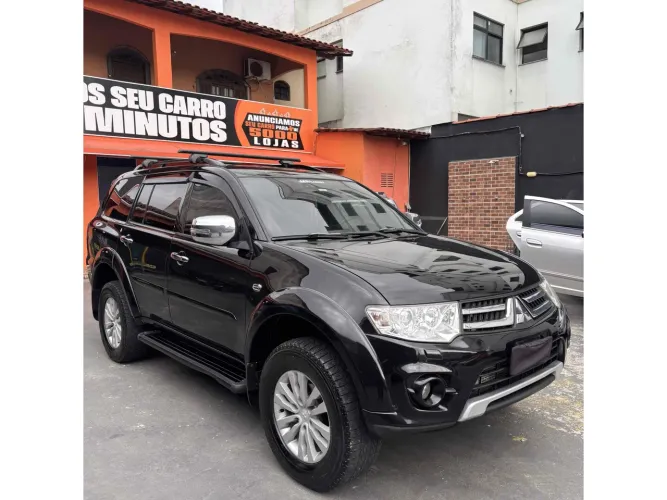 Mitsubishi Pajero HPE-S 3.2 4X4 T.i.diesel 5P Aut. 2016